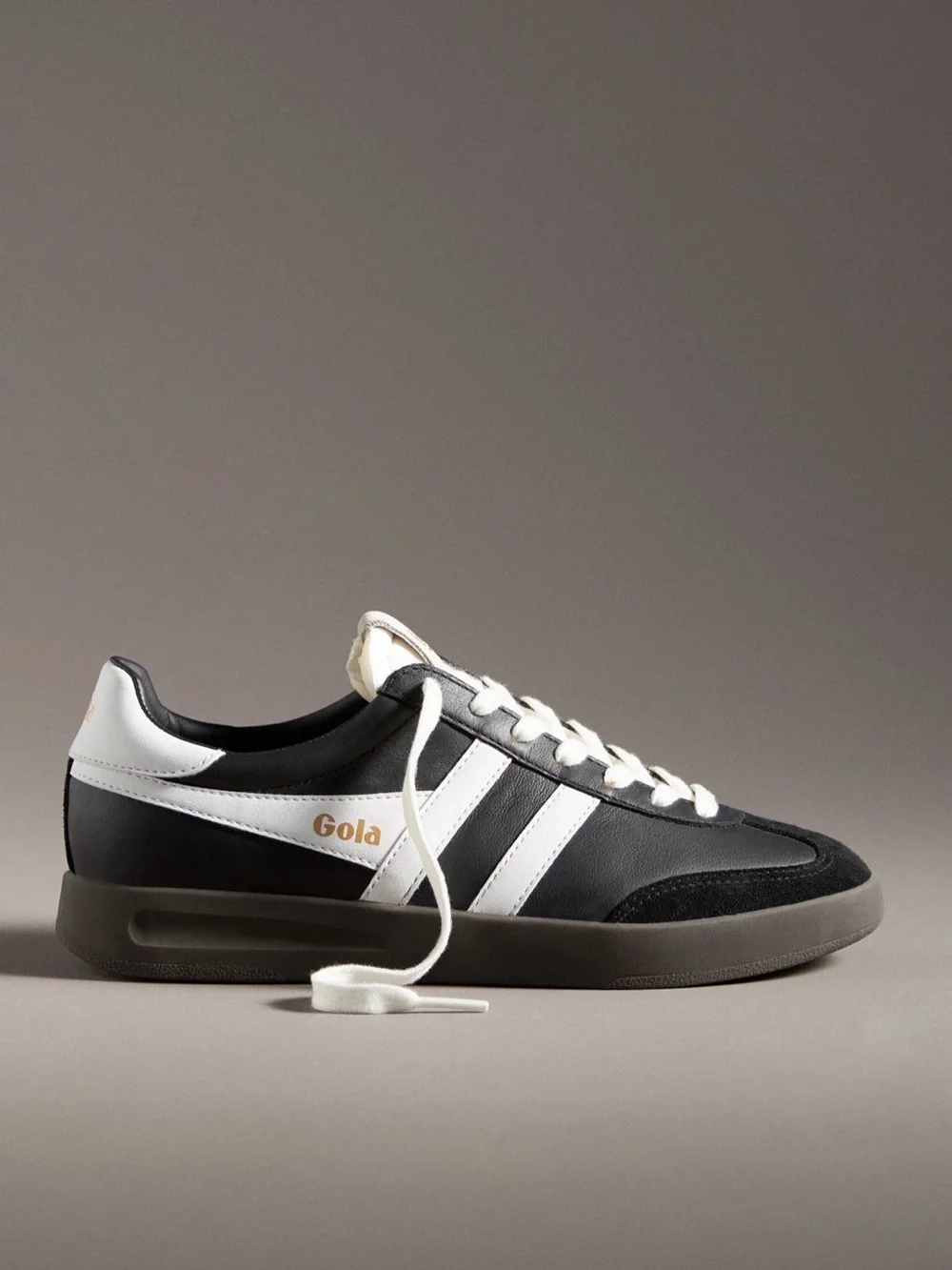 Gola Black & White Leather Lace-Up Sneaker